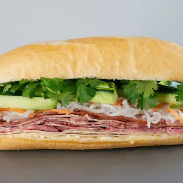 Combination Banh Mi (Dac Biet).